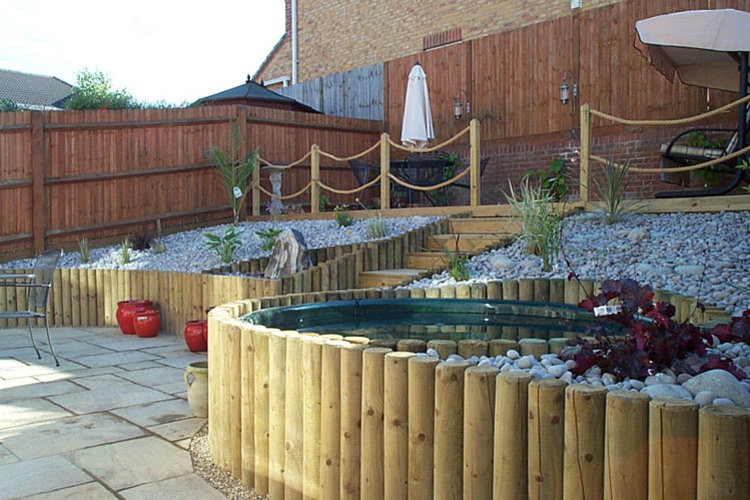retaining wall, sloping garden, design, water feature, decking